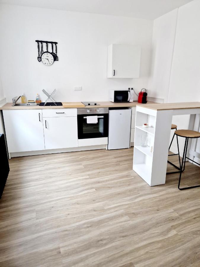 Studio Mejane I Apartment Espalion Exterior photo